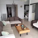 Super View Seafront 尼亚米卡尼奥纳